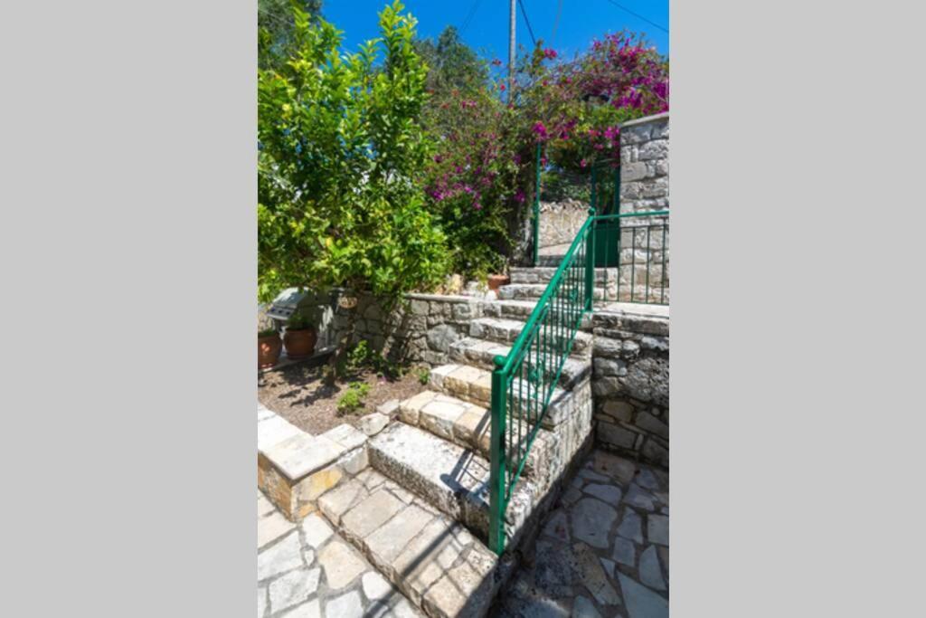 Thanos Cottage Vlachopoulátika Exterior foto